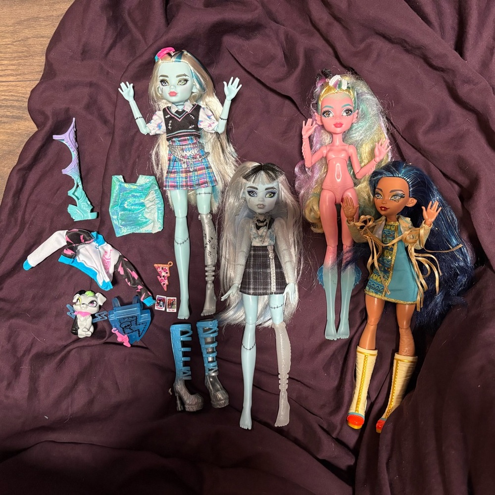 Monster High G3 Doll Lot [Lagoona, Cleo, Frankie, Accessories]